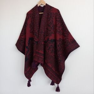 Millma 100% Alpaca Belle Epoca Ruana Wrap Poncho Burgundy And Back